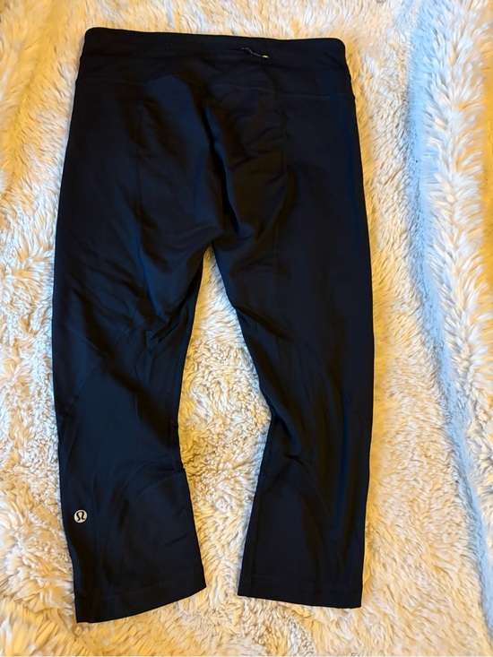 lululemon athletica Pants - lululemon athletica Black Capris